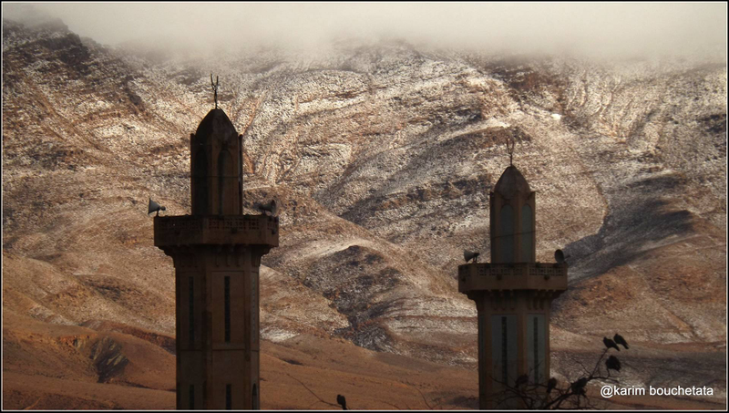 Illustration for article titled Photos of Freak Snowfall in the Sahara Look Unreal